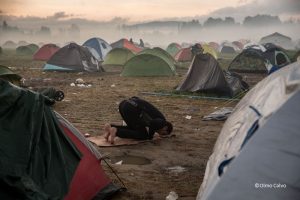 「世界難民の日」に寄せて ー写真が語る難民危機ーイドメニにて