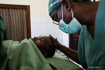 コンゴ：パンジ病院（デニ・ムクウェゲ医師設立、性暴力の被害者を治療・保護する）での活動