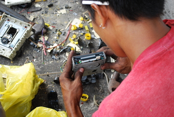 フィリピンでの２つのプロジェクト視察～台風被災地支援と電化製品廃棄物処理支援～