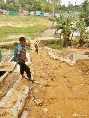 ロヒンギャ難民キャンプにモンスーン期到来